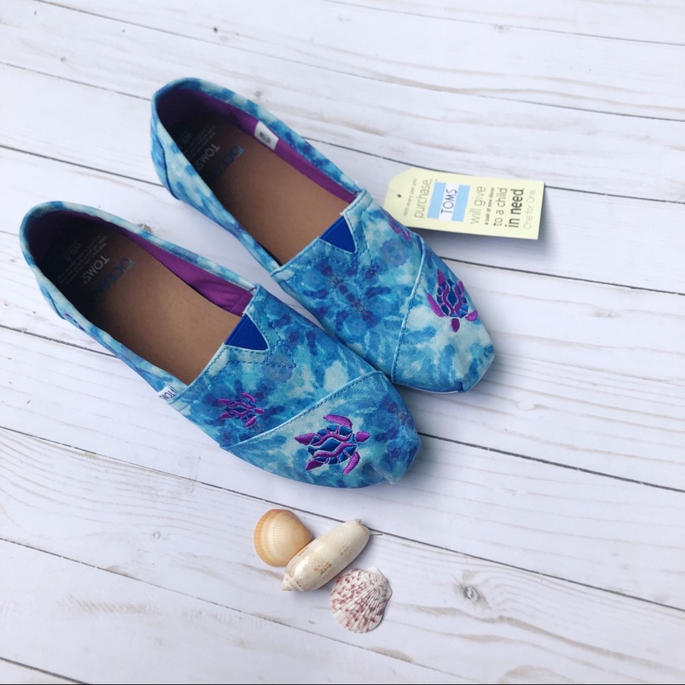 TOMS shoes slip-on sneakers, womens size 8.5